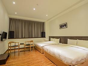 room-img